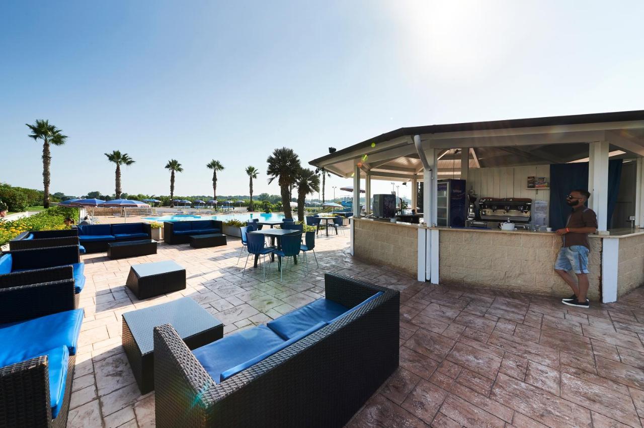 Alba Azzurra - Cdshotels Torre dell'Orso Eksteriør bilde