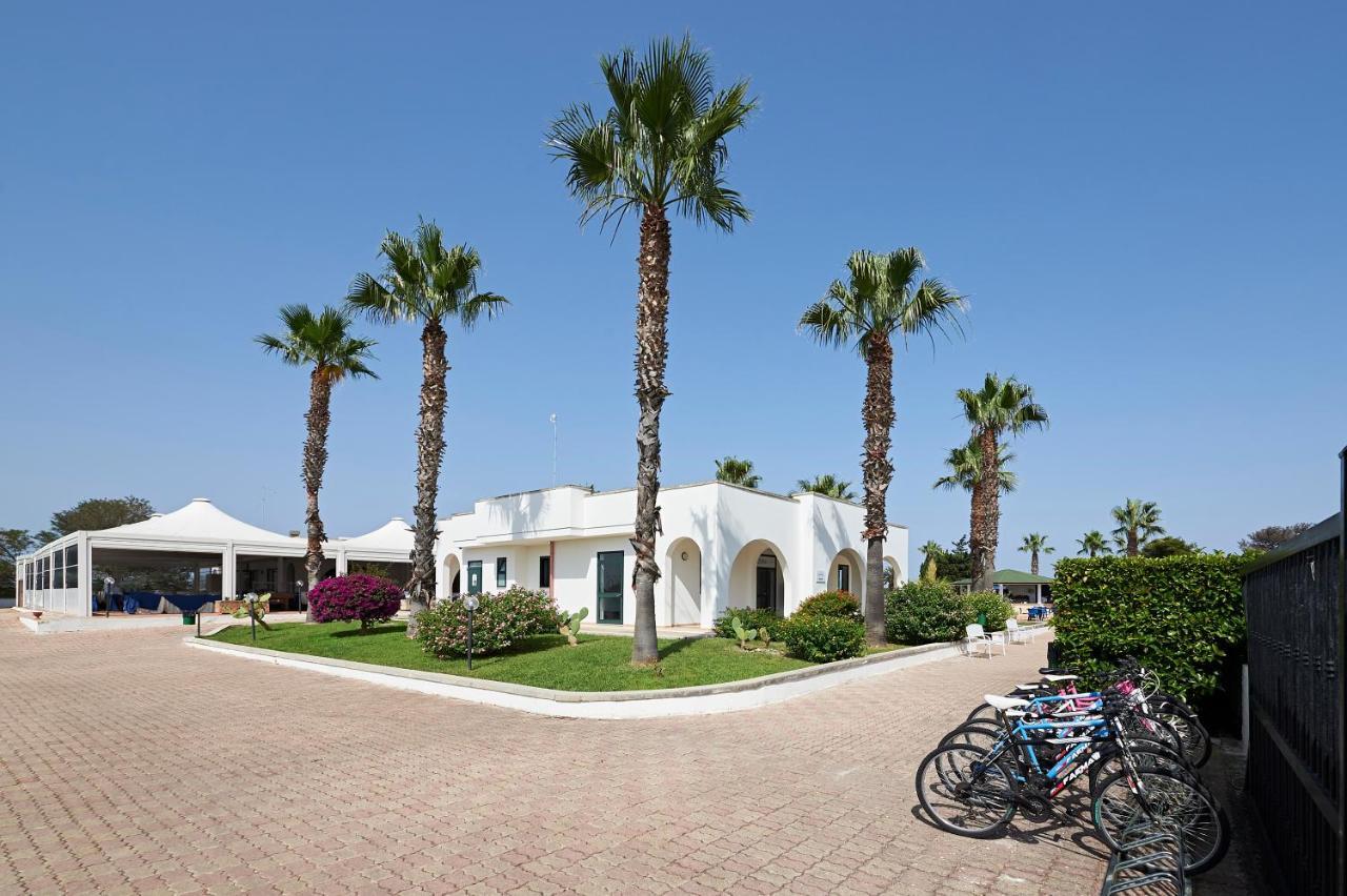 Alba Azzurra - Cdshotels Torre dell'Orso Eksteriør bilde