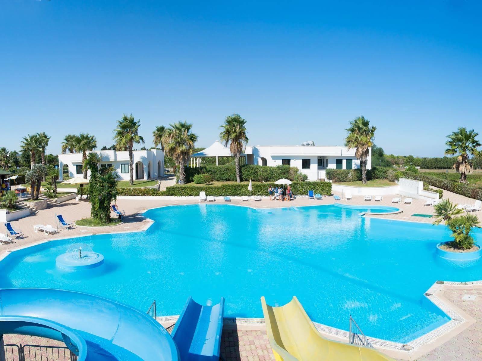 Alba Azzurra - Cdshotels Torre dell'Orso Eksteriør bilde
