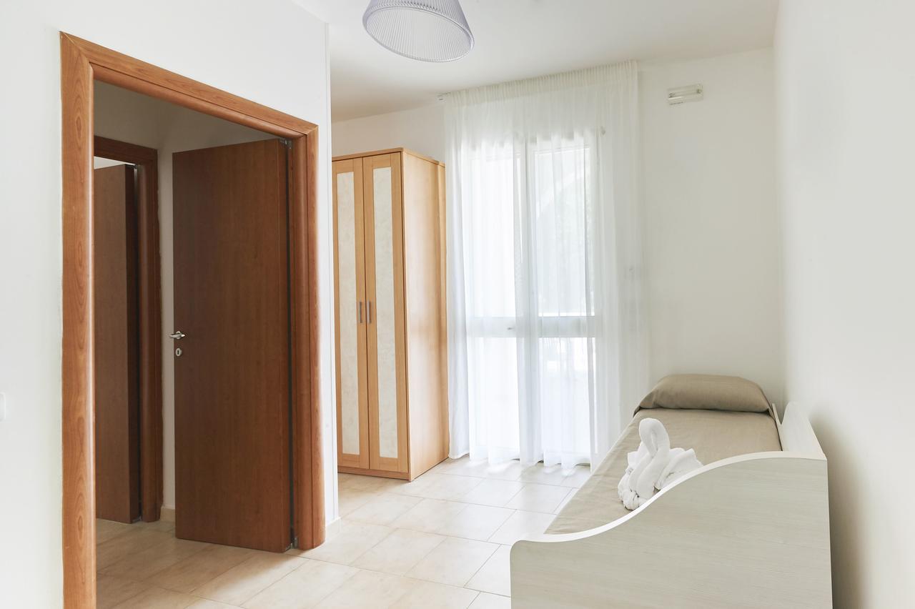 Alba Azzurra - Cdshotels Torre dell'Orso Eksteriør bilde