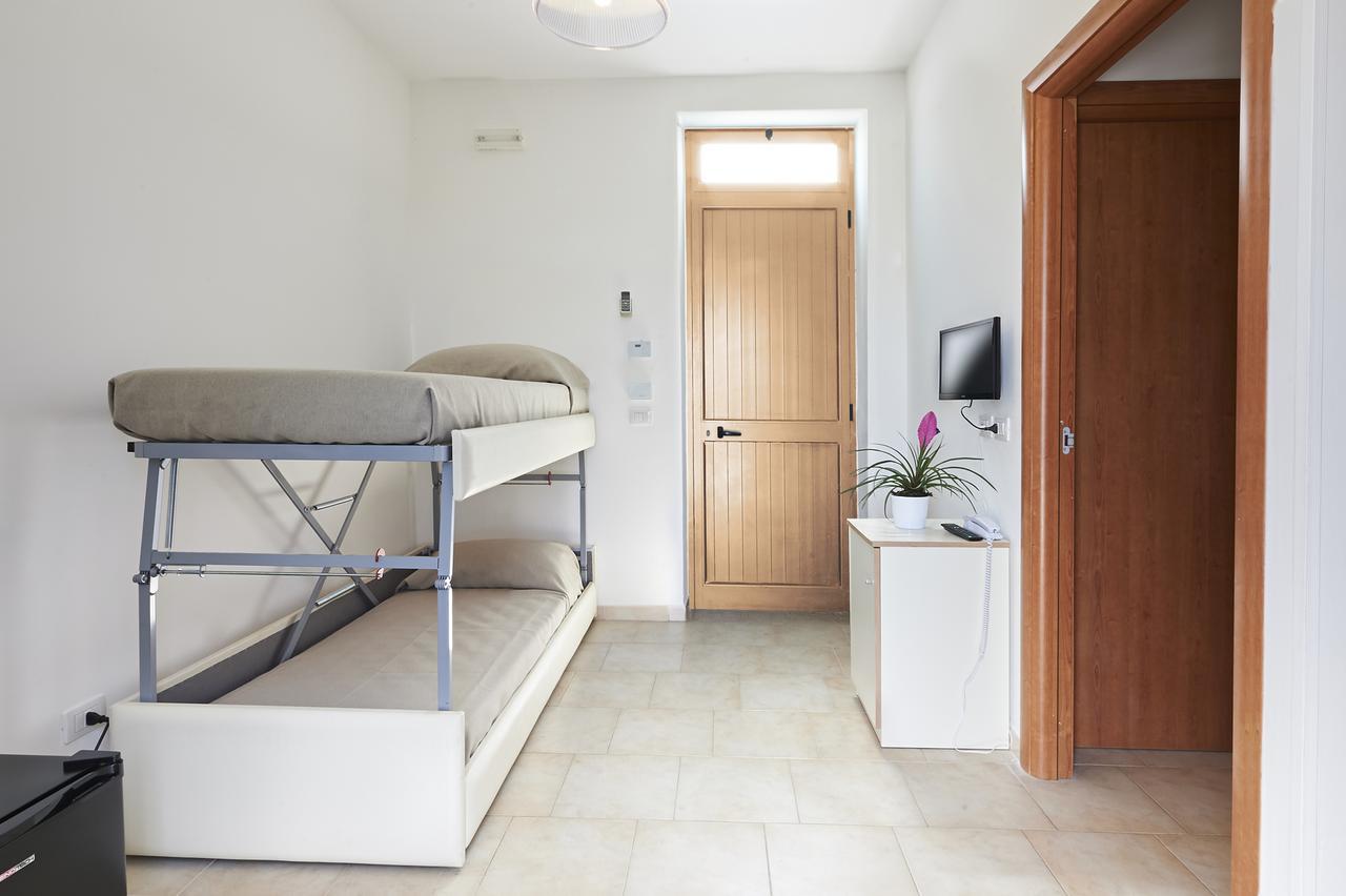 Alba Azzurra - Cdshotels Torre dell'Orso Eksteriør bilde